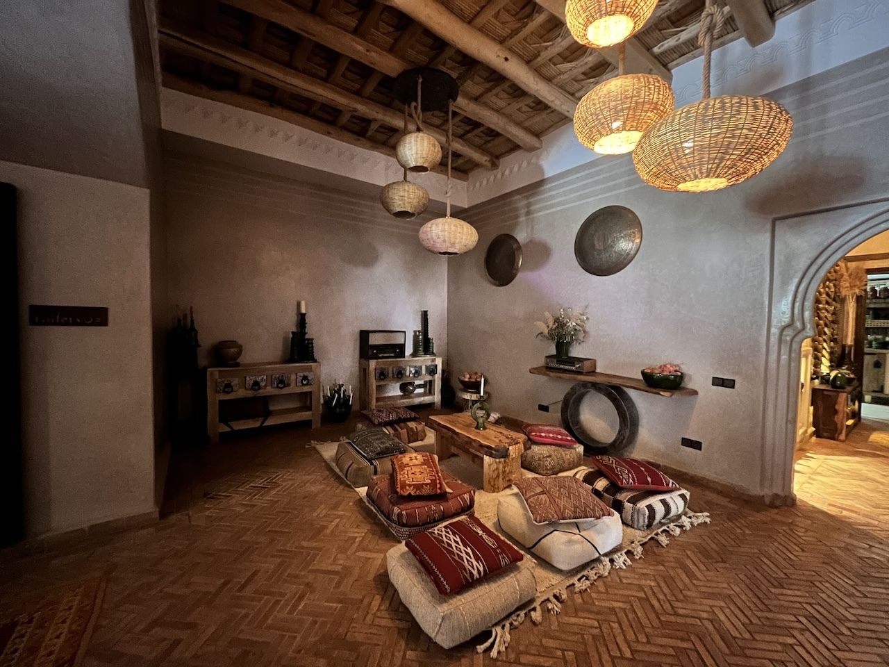 Divine 12 Eden Boutique Hotel